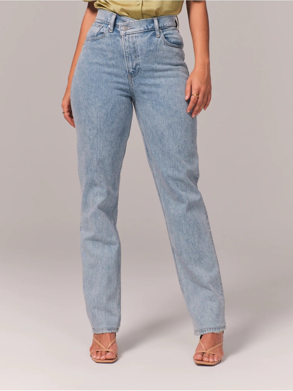 Abercrombie & Fitch 90s Straight Ultra High-Rise Jeans